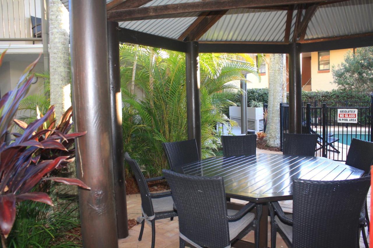 Aparthotel Cossies By The Sea à Byron Bay Extérieur photo